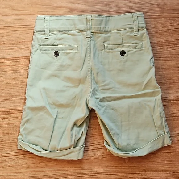 Boys mint green size 10 shorts - Picture 2 of 2